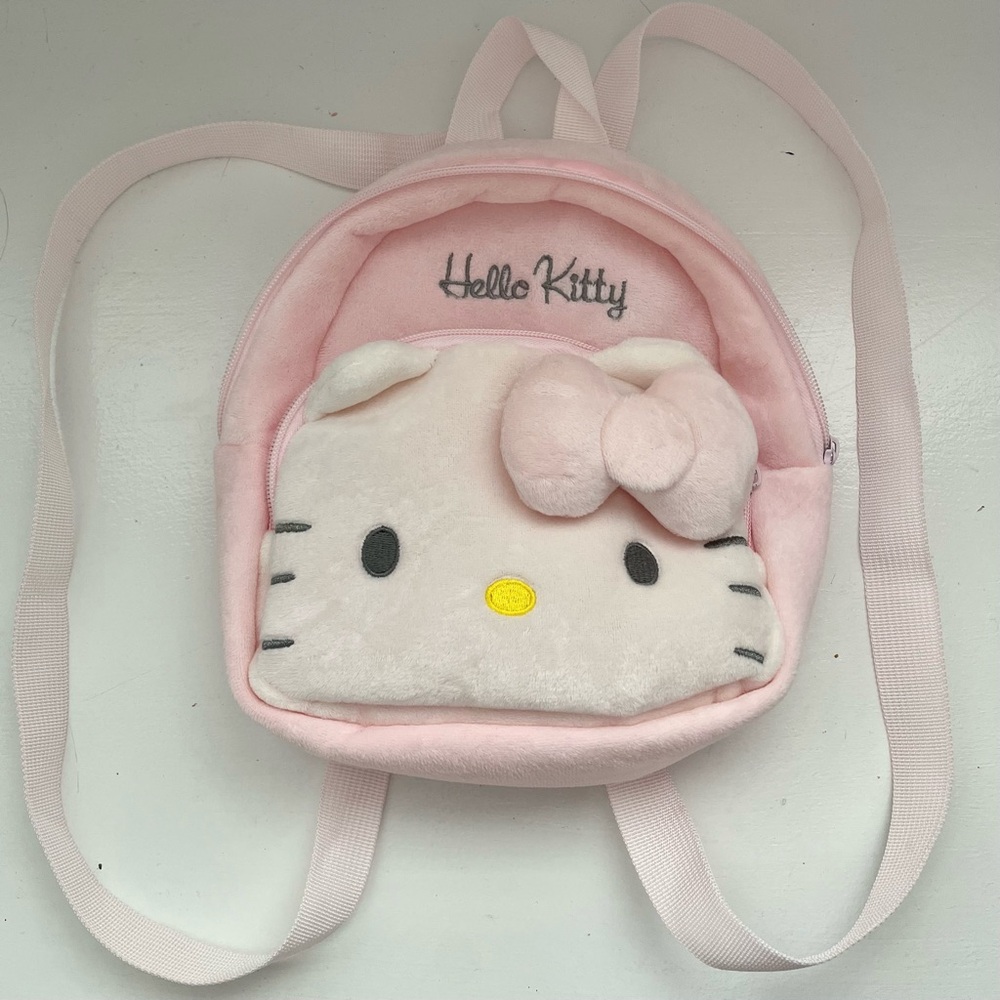 Miniso Hello Kitty Backpack - Picture 1 of 4
